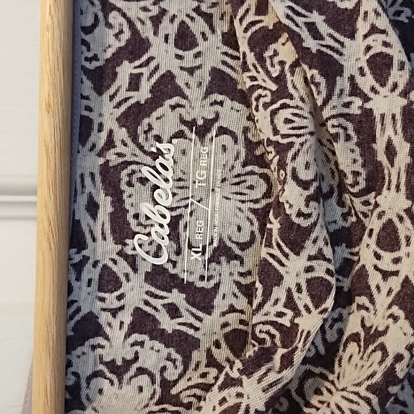 Cabela's Medallion Hoodie size XL - Picture 3 of 7